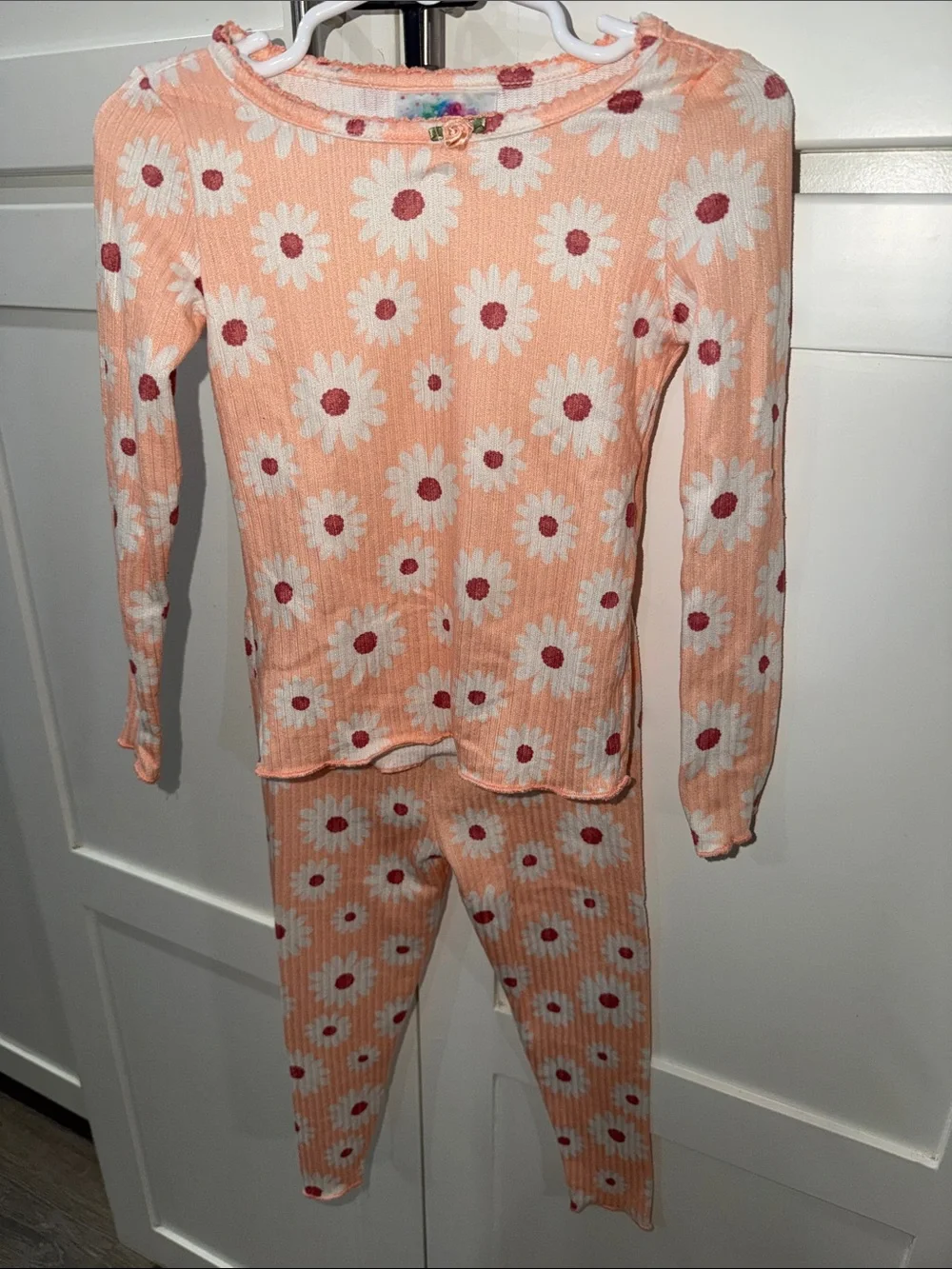 Magic Peach Daisy Ribbed Pajama Set with White Flowers